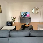 Ruhige 2 Zimmer Wohnung Mit Balkon Unweit Vom Panometer