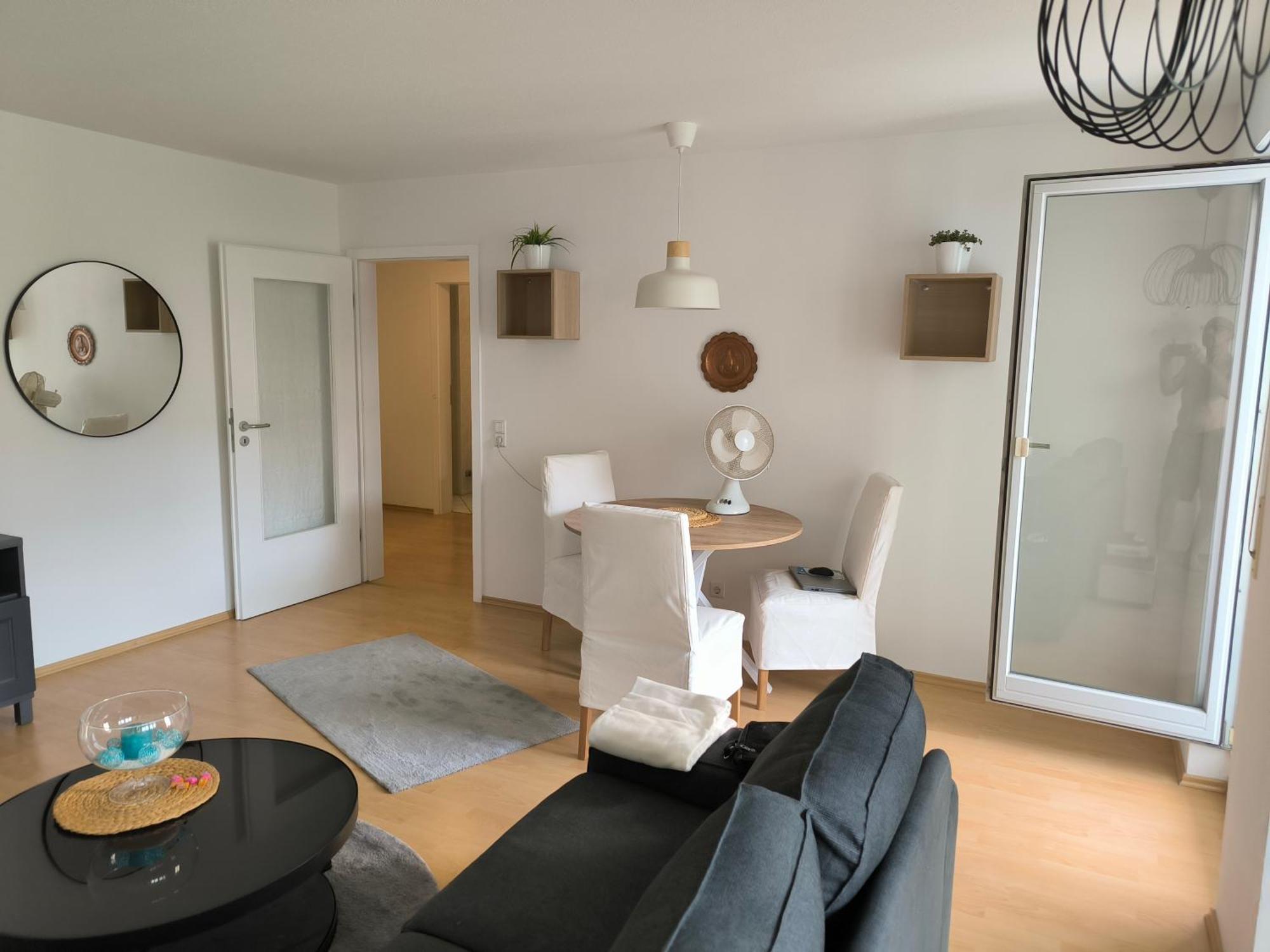 Ruhige 2 Zimmer Mit Balkon Unweit Vom Panometer