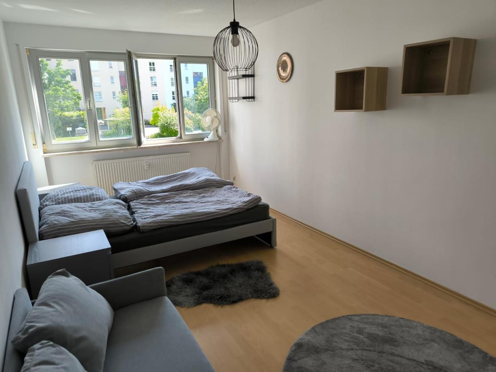 Apartment Ruhige 2 Zimmer Mit Balkon Unweit Vom Panometer *